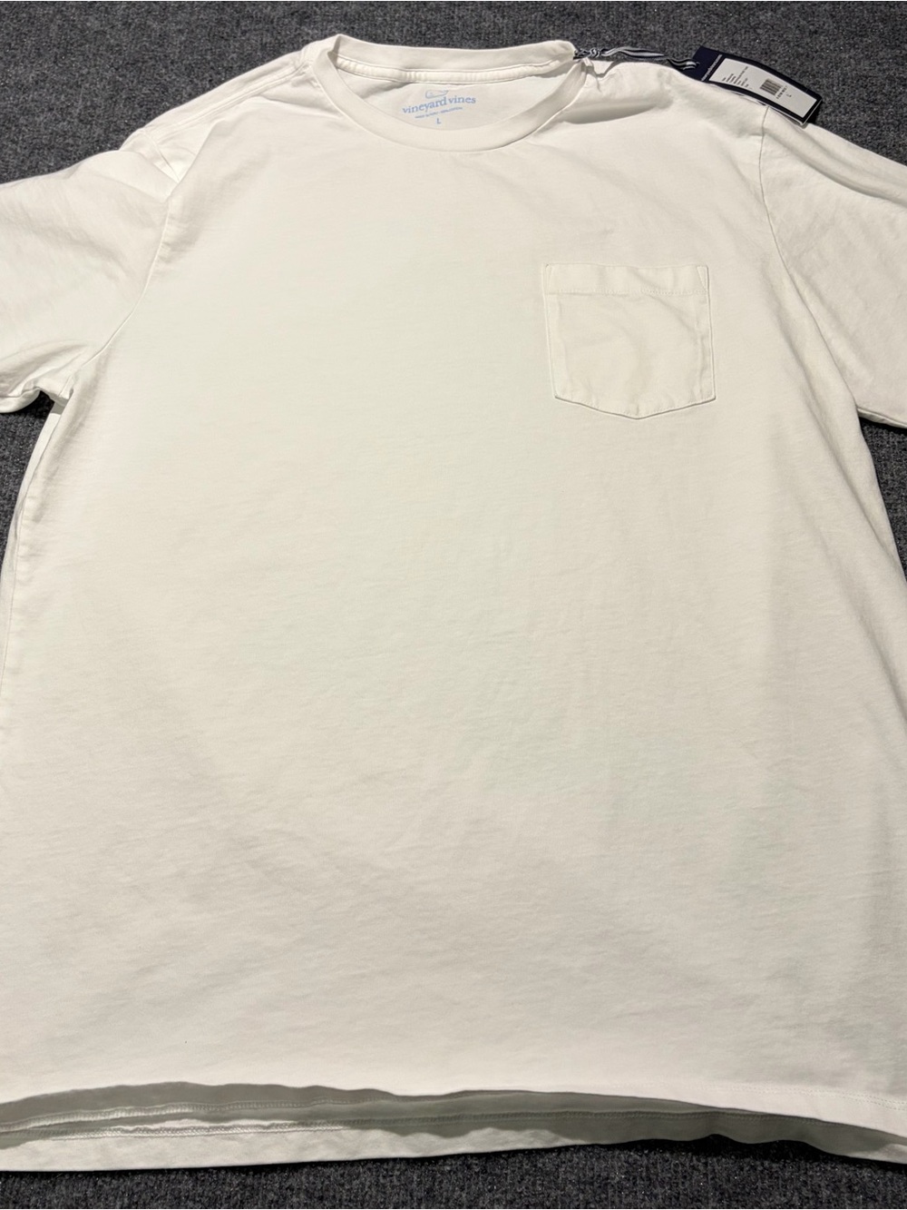 Vineyard Vines Men’s White Short-Sleeve Pocket Tee